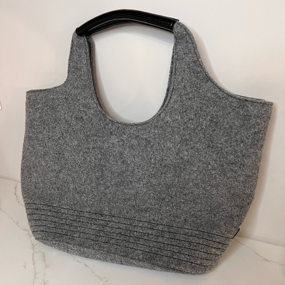 Kate Spade Elegant Gray Bow Tote Bag ♠️ - Picture 2 of 5